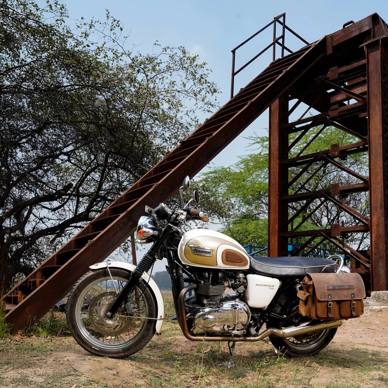 Coppia di Borse Expedition Marroni con Telai per Bonneville (fino 2015)