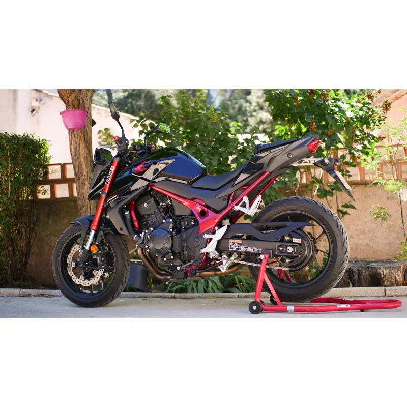 HONDA CB750 Hornet ab 2023 – Satin SCHWARZer Kettenschutz