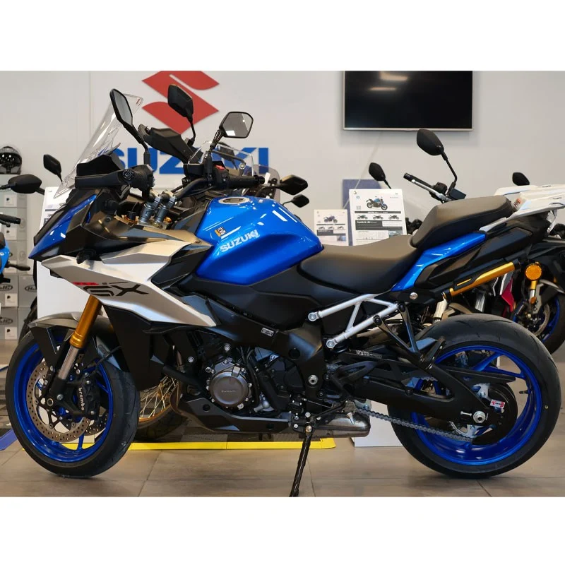 SUZUKI GSX-S 1000 GX – Satin-SCHWARZer Kettenschutz