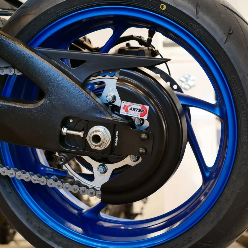 SUZUKI GSX-S 1000 GX – Satin-SCHWARZer Kettenschutz
