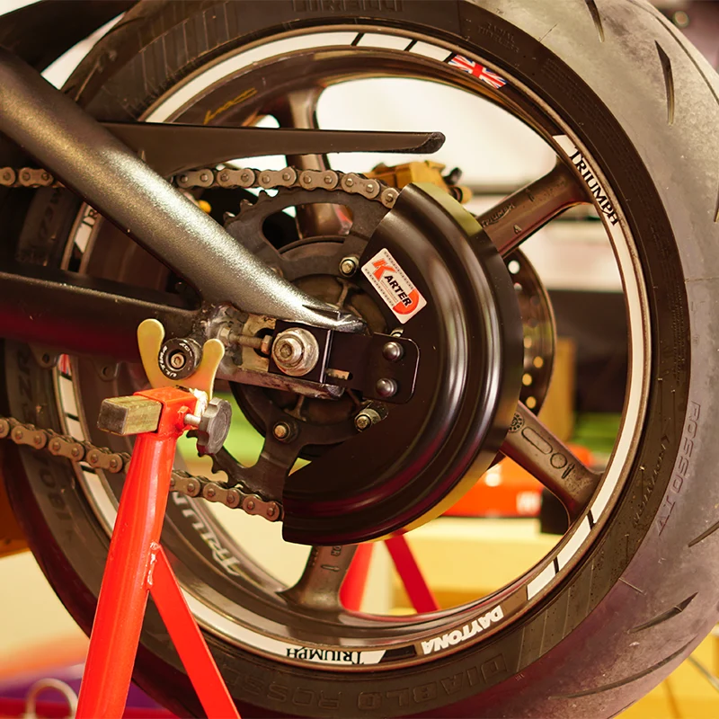 Triumph Daytona 675 und 675 R von 2013 bis 2016 – Satin-SCHWARZer Kettenschutz