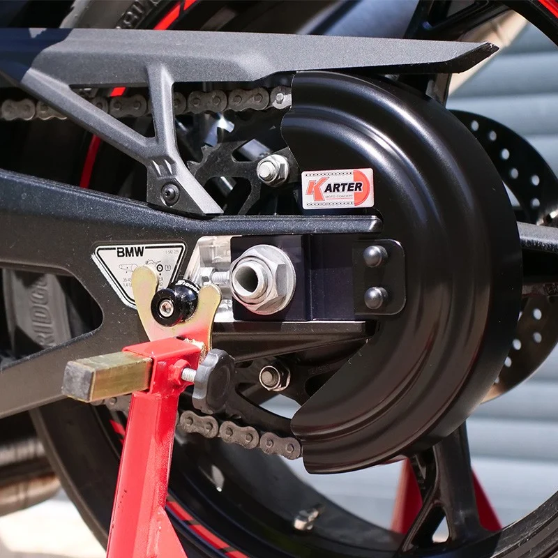 BMW S 1000 R – Satin-SCHWARZer Kettenschutz