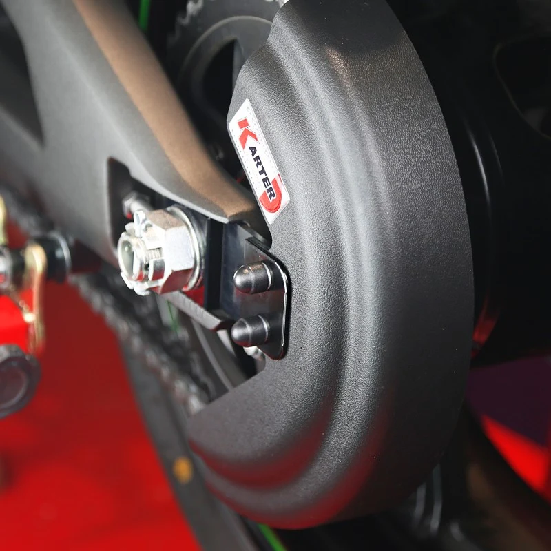 KAWASAKI Z H2 – Satin SCHWARZer Kettenschutz