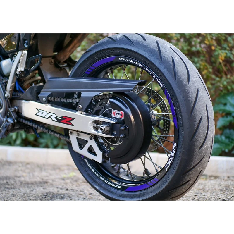 SUZUKI DR-Z 400 – Satin-SCHWARZer Kettenschutz