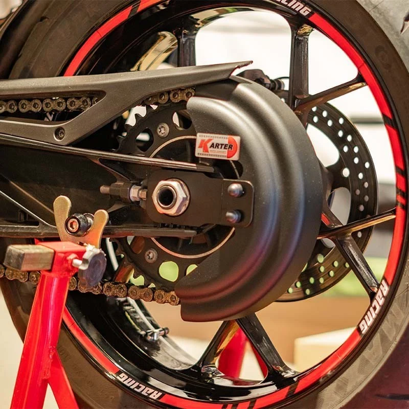 KTM 790 DUKE – Satin SCHWARZer Kettenschutz
