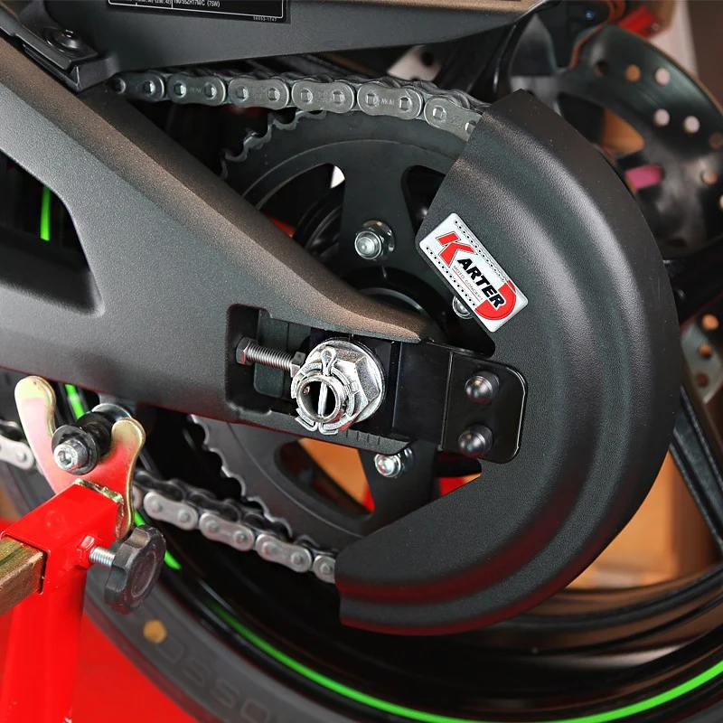 TRIUMPH TIGER 900 – Satin SCHWARZer Kettenschutz