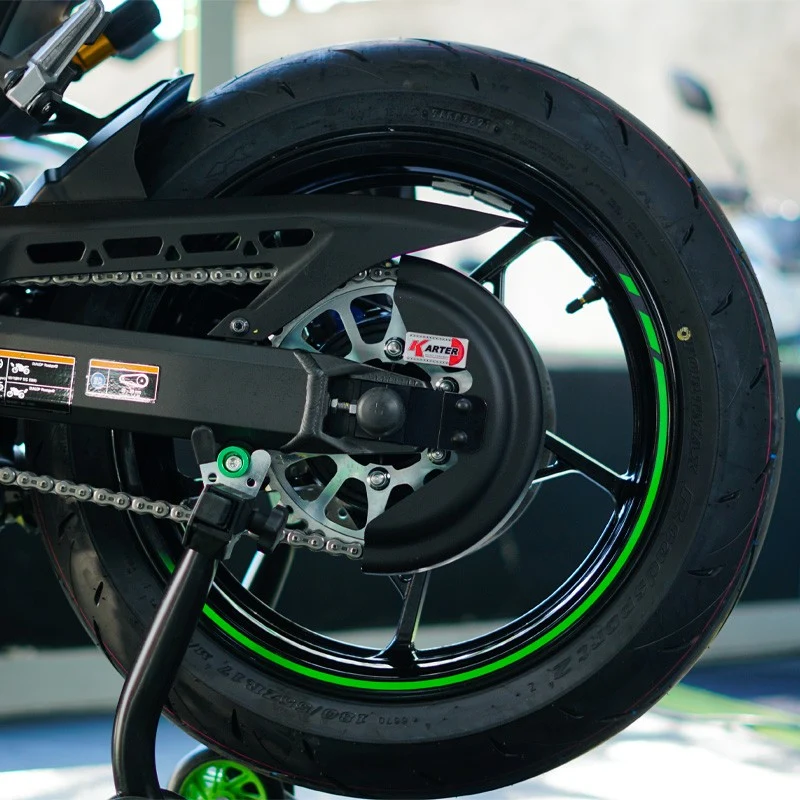 HONDA CB650F von 2014 bis 2018 – Satin-SCHWARZer Kettenschutz