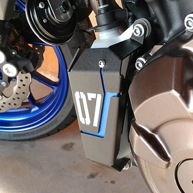 Radiator Coolant Recovery Tank Guard Reservoir Cover For Yamaha MT-07/FZ07 14-21