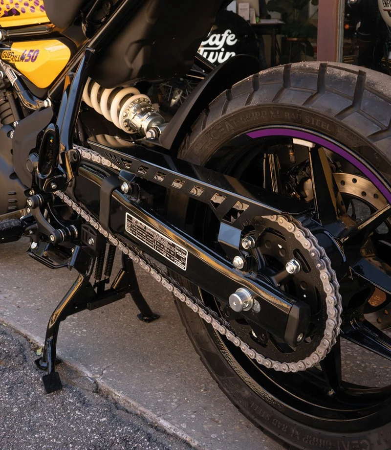 Paracatena per Guerrilla 450 / Himalayan 450 Cafe Twin