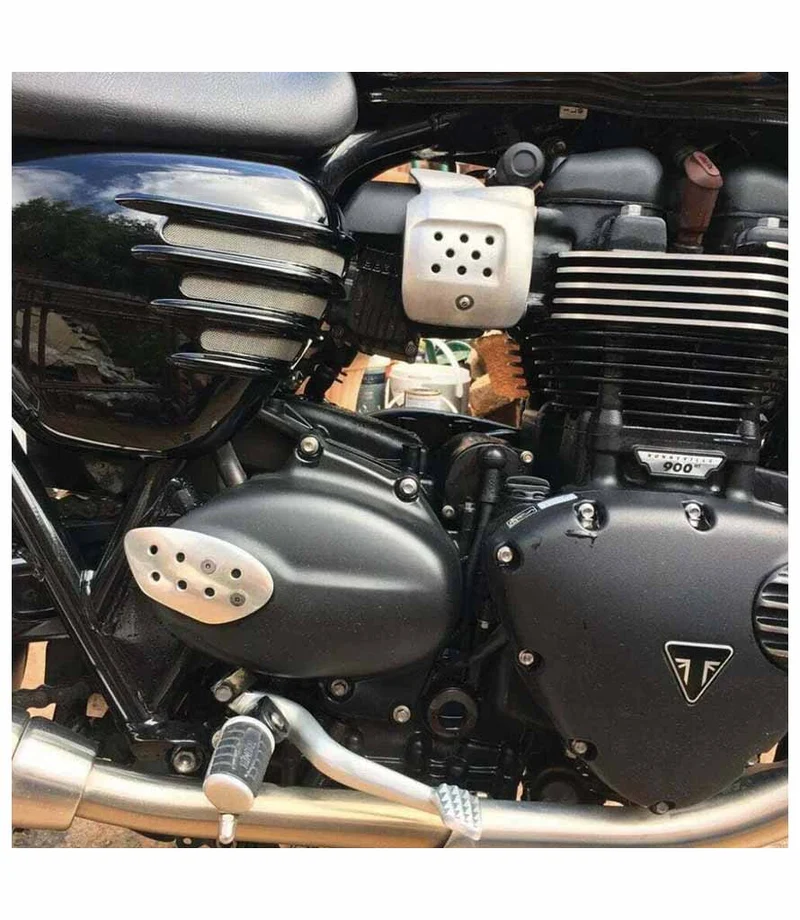 Fianchetti Laterali 'Ribbed' per Triumph T120