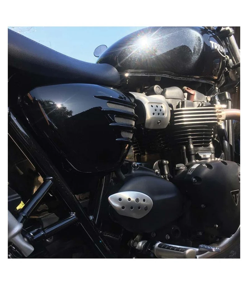 Fianchetti Laterali 'Ribbed' per Triumph T120