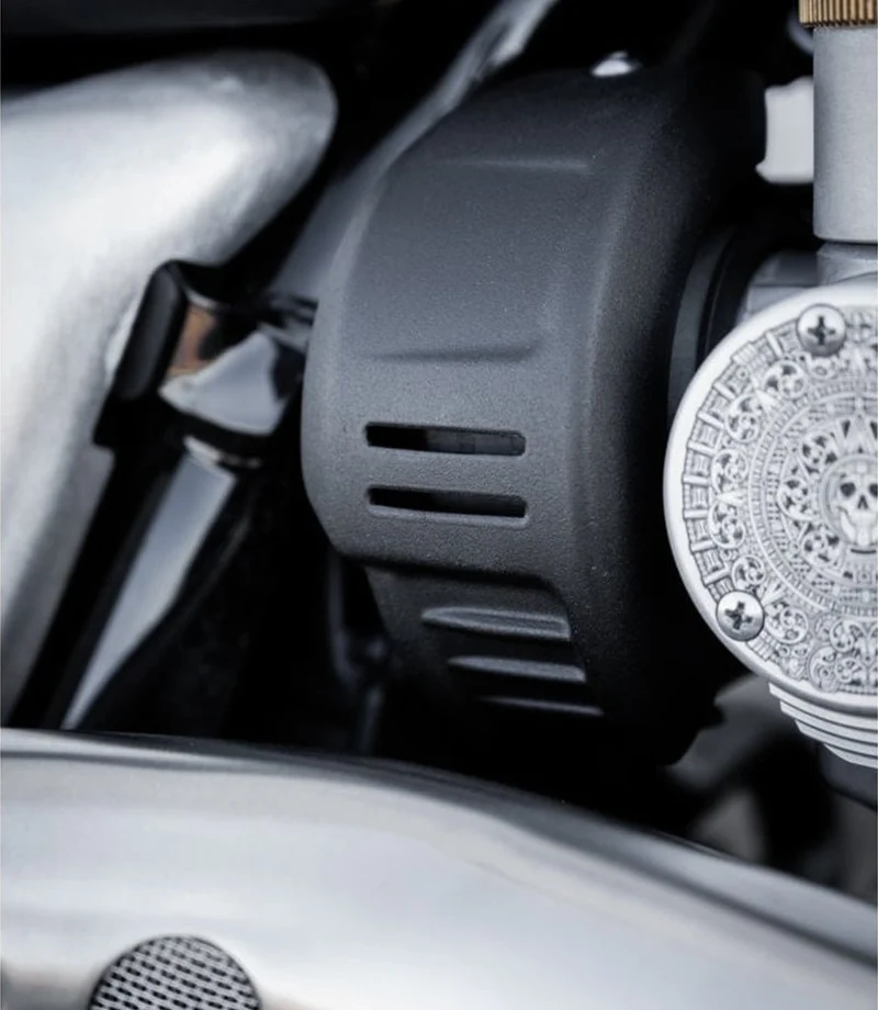 Cover Corpo Farfallato per Triumph