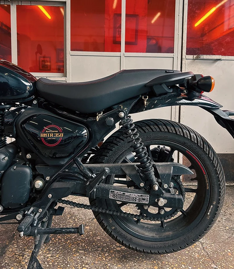 Sella per HNTR 350 - Custom - Nera
