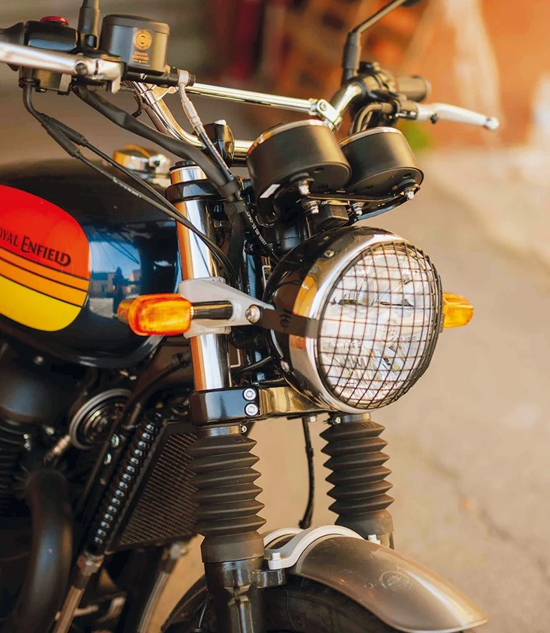 Griglia Faro per Royal Enfield e Triumph - Cafe Twin