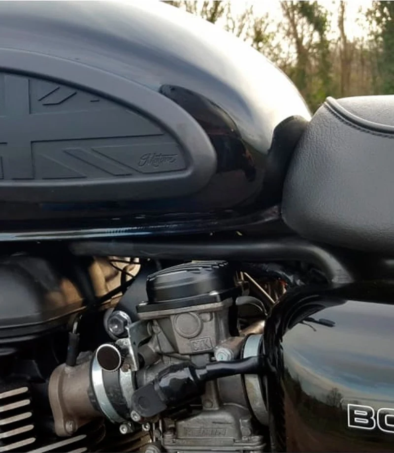 Coperchi Iniezione Neri per Triumph