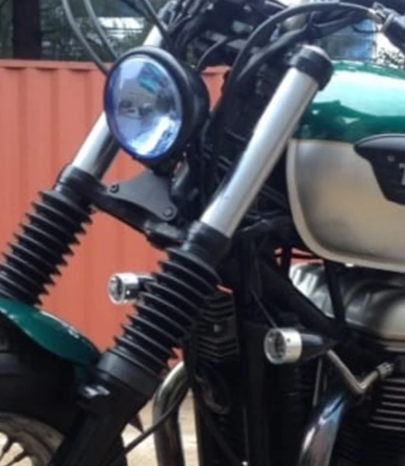 Supporto Faro Bates Style per Triumph