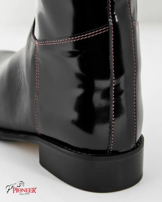 Boots Iduna