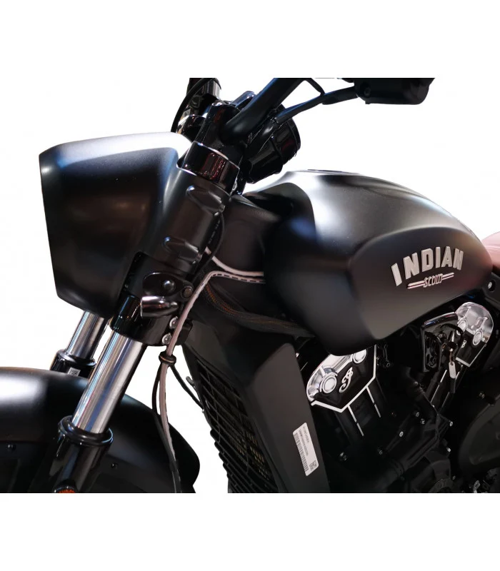 Das vordere Blinkerloch deckt den Indian Scout ab Bobber