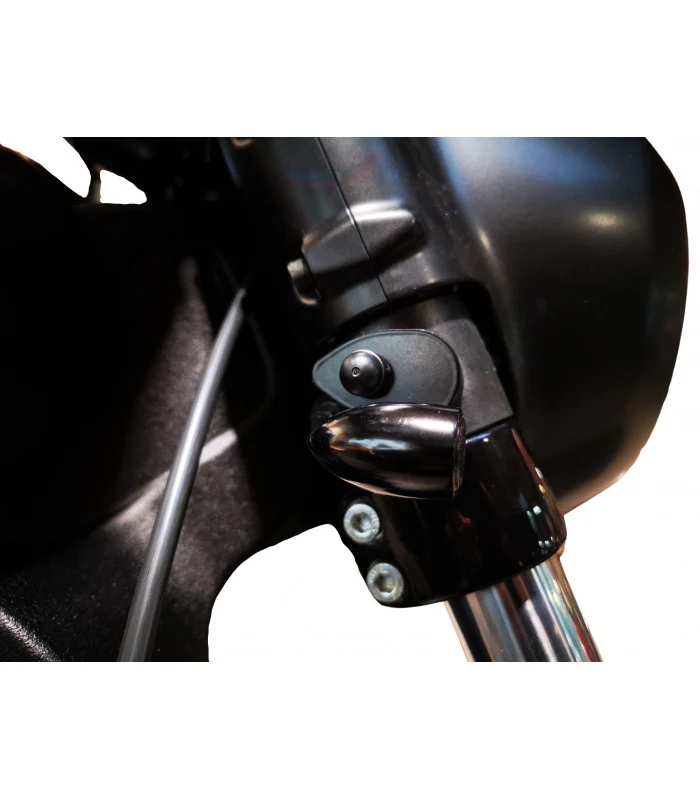 Das vordere Blinkerloch deckt den Indian Scout ab Bobber