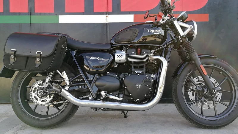 MASS "Hot Rod" Auspuff Triumph Straße Zweibettzimmer