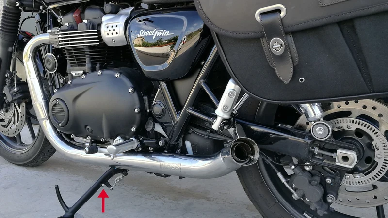 MASS "Hot Rod" Auspuff Triumph Straße Zweibettzimmer
