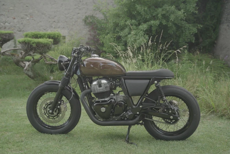 Auspuff "Hot Rod" Royal Enfield Interceptor/ continentalund GT 650