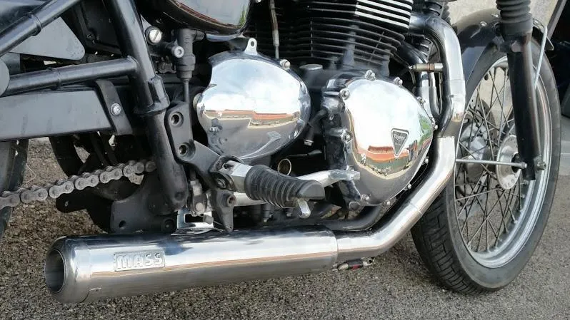 Bonneville "Cross" Auspuff / Scrambler /Thruxton