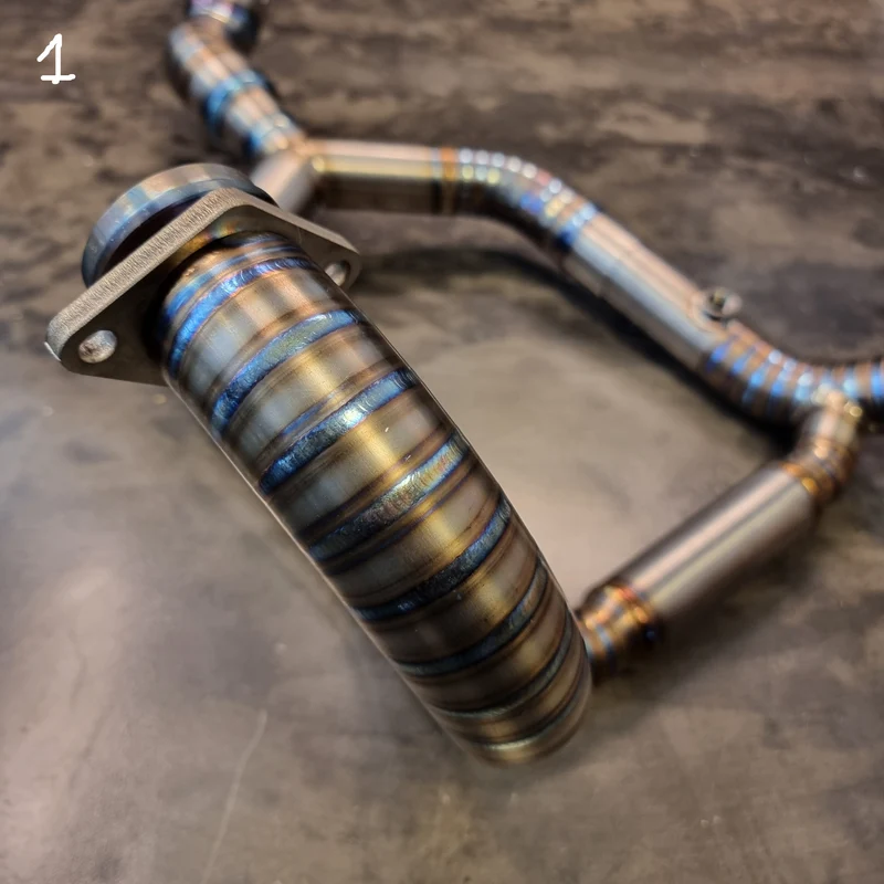Titan Auspuffkrümmer für Nine T