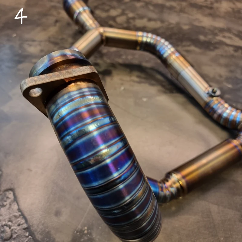 Titan Auspuffkrümmer für Nine T