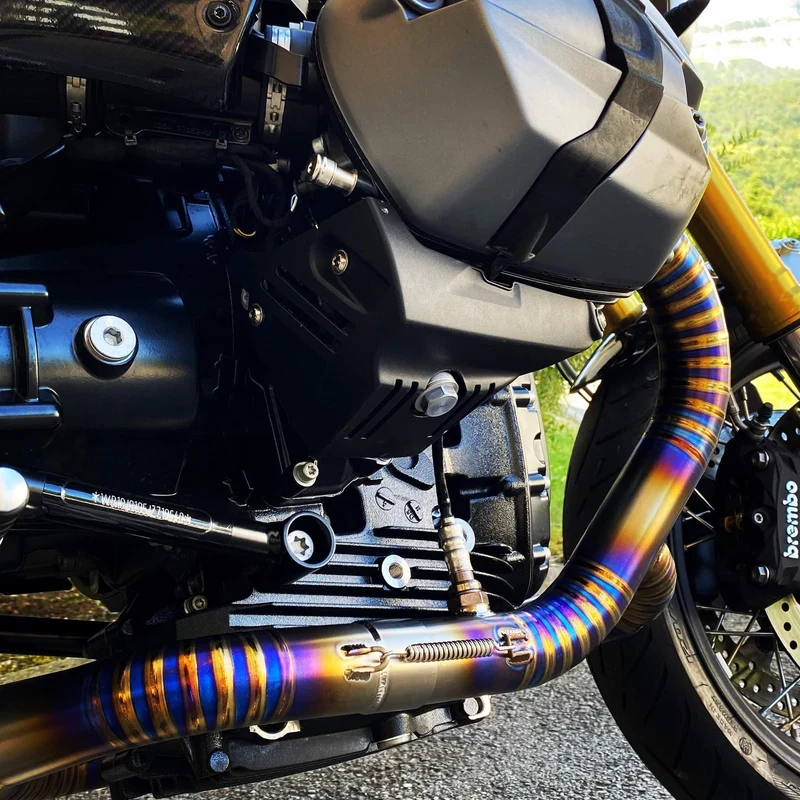 Titan Auspuffkrümmer für Nine T