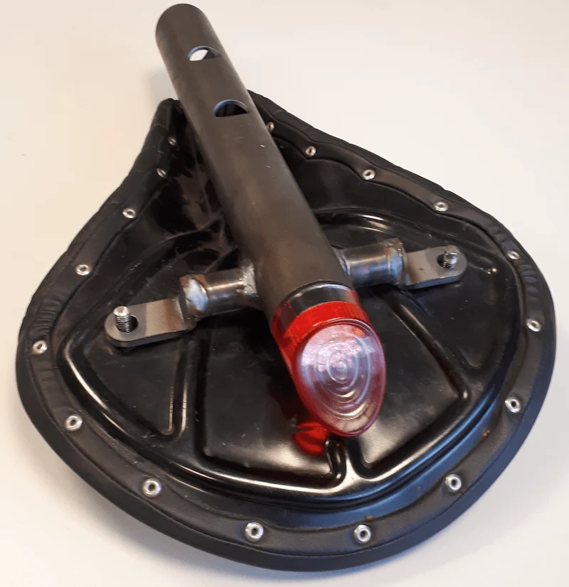 Rückschleife Bobber BMW mit Rücklicht