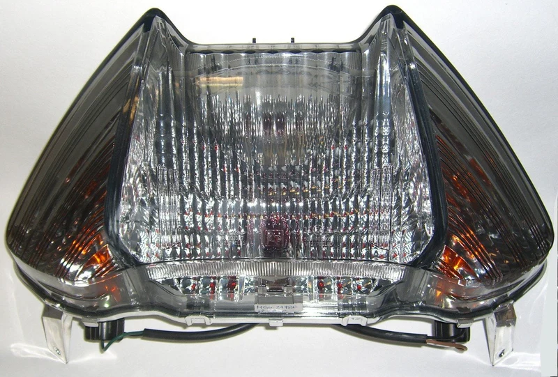 Rücklicht + anpassbare Glühlampenblinker. YAMAHA T-MAX 500 (08-)