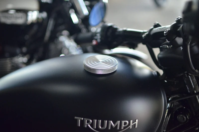 Tankdeckel Triumph Modell "Welle"