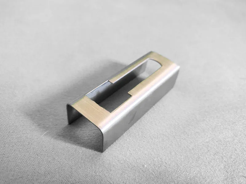 Kundenspezifischer Universal Titanium Megaphon Schalldämpfer (Paar)