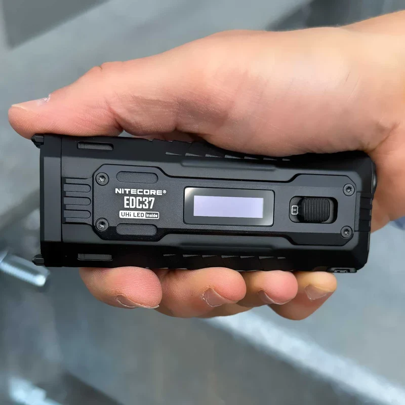 Nitecore EDC37 Taschenlampe