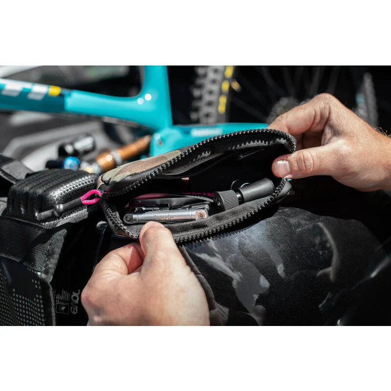 Muc-Off Essentials Case Camo