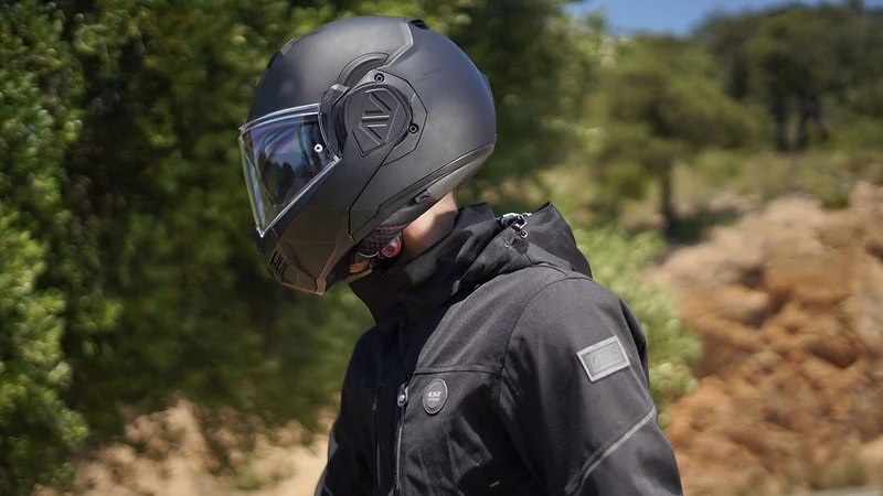 LS2 FF906 ADVANT SOLID CASCO MODULAR DE MOTOCICLETA BLANCO
